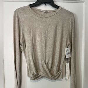 🆕 New with tags June & Hudson top